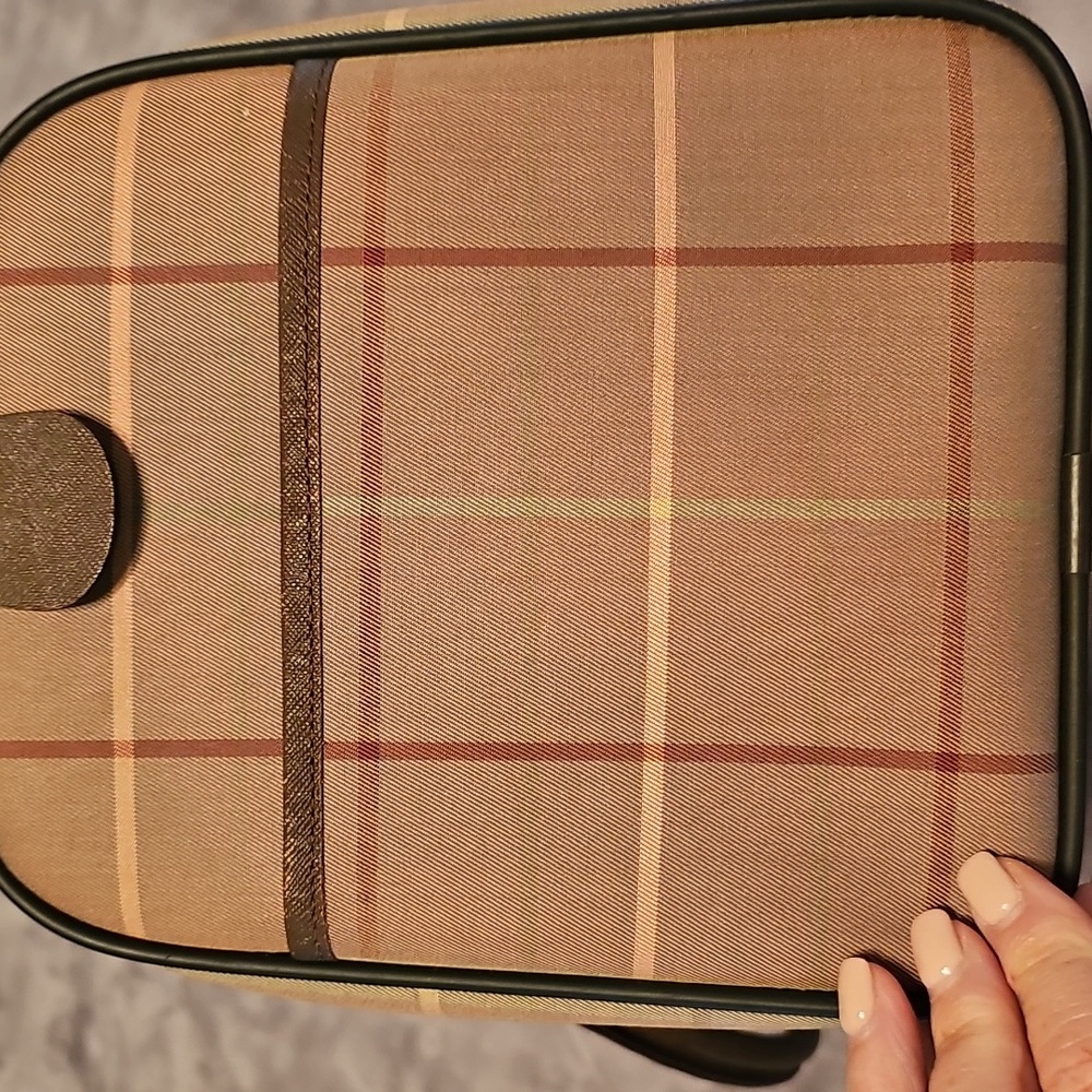 Burberrys Tan and Brown Travel Bag with Signature Style - Picture 5 of 13